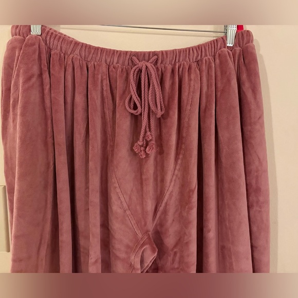 FP Movement Momentum Velour Pants!🔥 with pockets! XL- New w/ Tags! - Picture 10 of 16